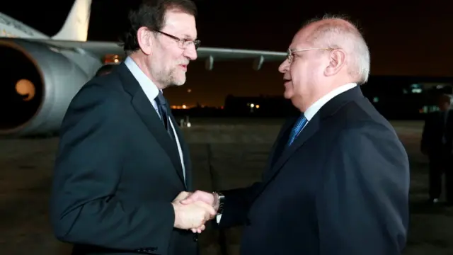 Rajoy fue recibido en el aeropuerto por el ministro peruano de Defensa, Pedro Cateriano