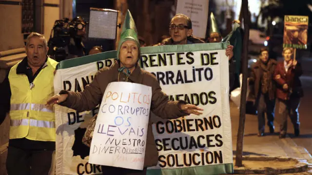 Afectados por las preferentes de Bankia protestan ante la Audiencia Nacional