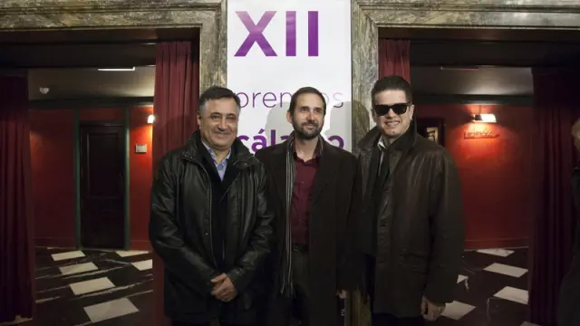 Los premiados: Gervasio Sánchez, Joaquín Berges y Santiago Auserón