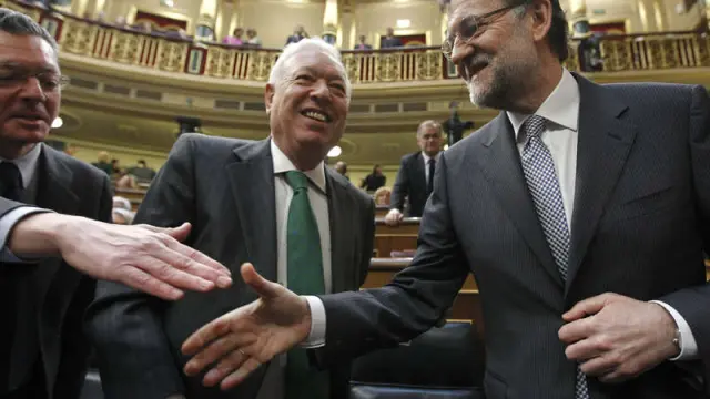 José Ignacio Wert y Mariano Rajoy en el debate sobre el estado de la Nación