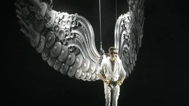 Bieber, durante su irrupción en el escenario