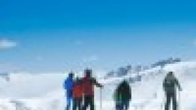 Esquiadores en Anayet, Formigal