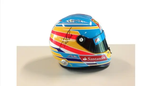 Réplica del casco de Fernando Alonso que se subastará en el Día Mundial de Internet