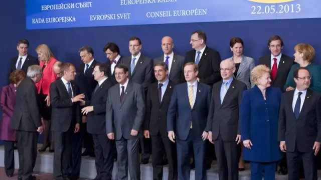 Los líderes europeos posan en el arranque de la cumbre comunitaria