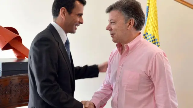 Henrique Capriles y Juan Manuel Santos