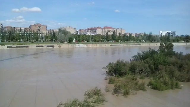 La crecida del Ebro en Zaragoza