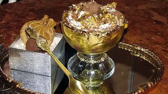 El 'Golden Opulance Sundae' o helado de opulencia dorada presume de ser el postre más caro del mundo