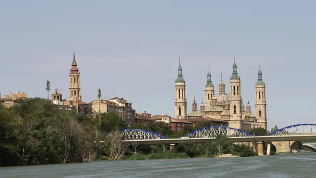 El Félix de Azara II comienza a navegar por el Ebro