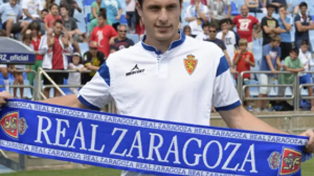 El jugador del Real Zaragoza Ángelo Henríquez, en el acto de presentación