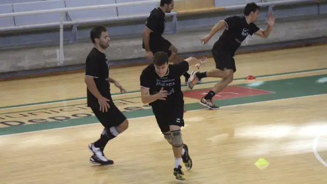 Un entrenamiento del BM Huesca
