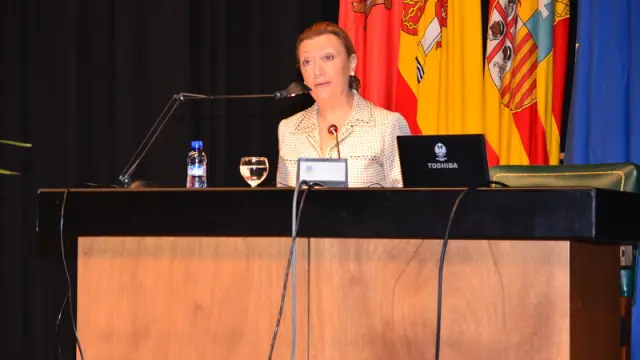 Luisa Fernanda Rudi, durante su ponencia inaugural.