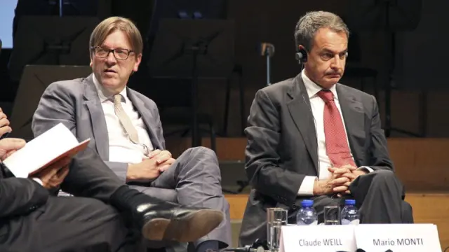 Zapatero, junto al exministro belga Guy Verhofstadt