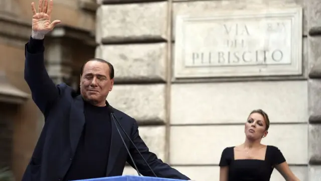 Berlusconi con su actual pareja Francesca Pascale