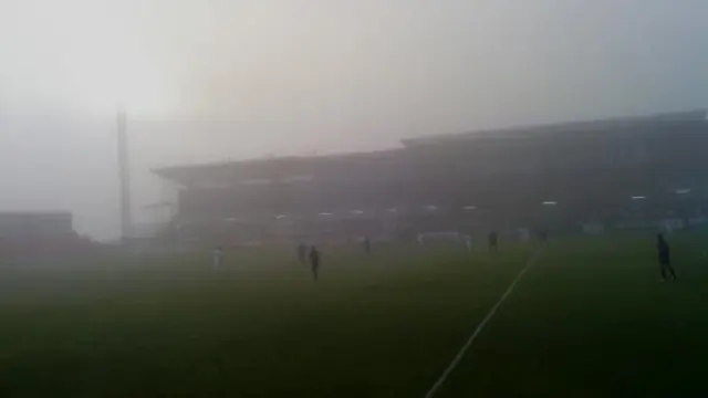 Niebla en el partido entre el Huesca y el Getafe B