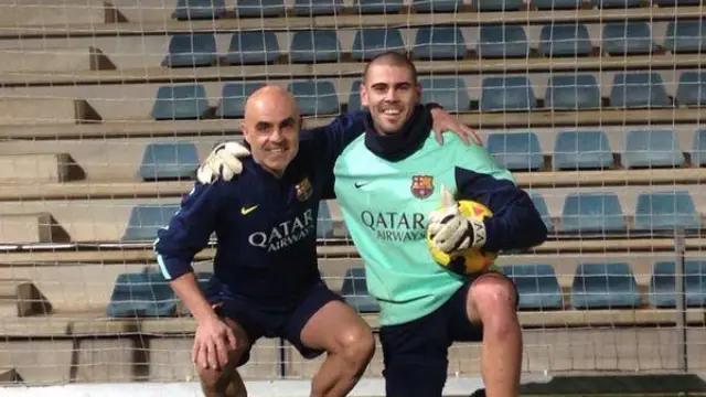 Valdés, junto al fisioterapeuta del Barcelona.