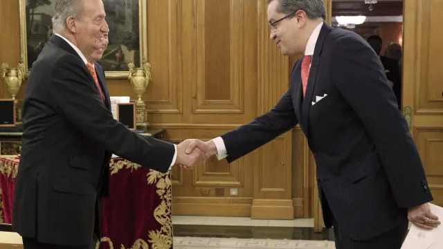 Don Juan Carlos recibió a los embajadores en Zarzuela