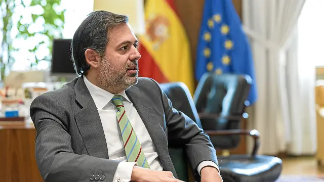El secretario de Estado de Medio Ambiente, Federico Ramos, ayer, en su despacho del Ministerio