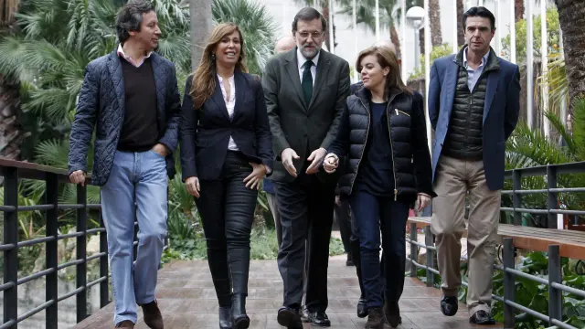 Rajoy, acompañado de Soraya Sáenz de Santamaría, Alicia Sánchez-Camacho, José Manuel Soria y Carlos Floriano