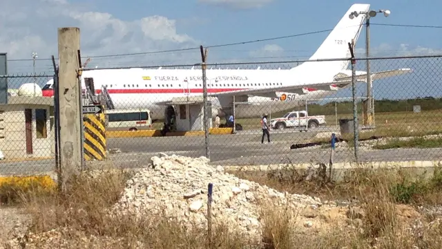 El Airbus A-310 en el aeropuerto de Santo Domingo