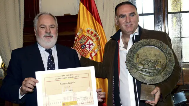El cocinero asturiano José Andrés recibe el Premio por su labor gastronómica