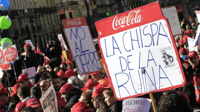 Trabajadores de la embotelladora de Coca-Cola protestan por el ERE