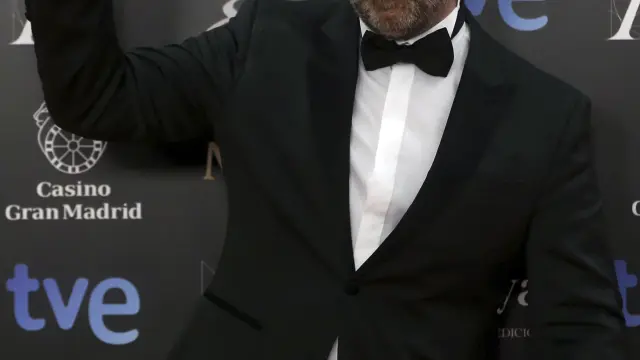 El actor Javier Cámara tras recibir el Goya a la "Mejor interpretación masculina protagonista", por su trabajo en "Vivir es facil con los ojos cerrados",