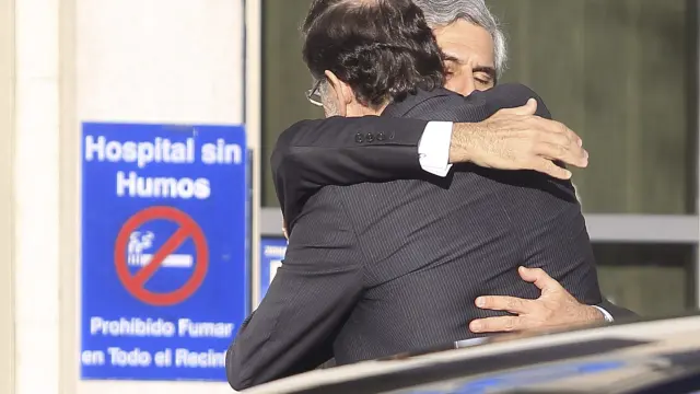 El hijo de Suárez recibe el pésame de Mariano Rajoy