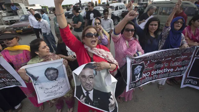 Manifestaciones en apoyo a Musharraf