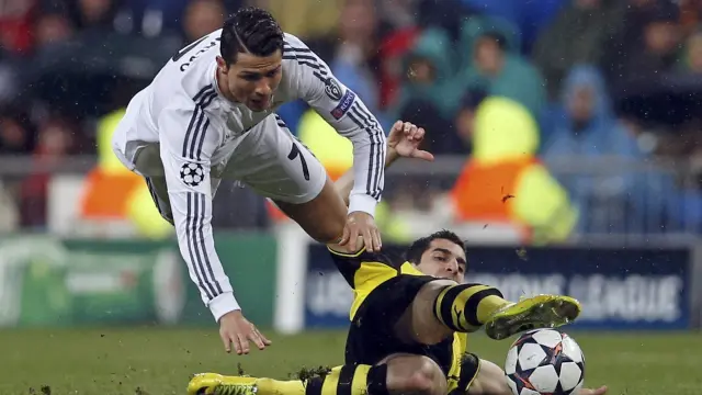 El delantero del Real Madrid Cristiano Ronaldo, ante el Borussia
