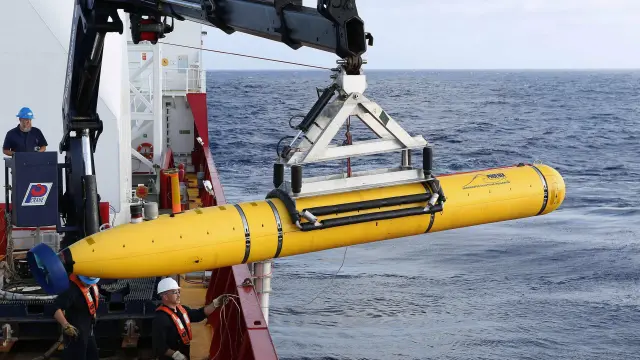 El Bluefin-21 busca en las profundidades del océano