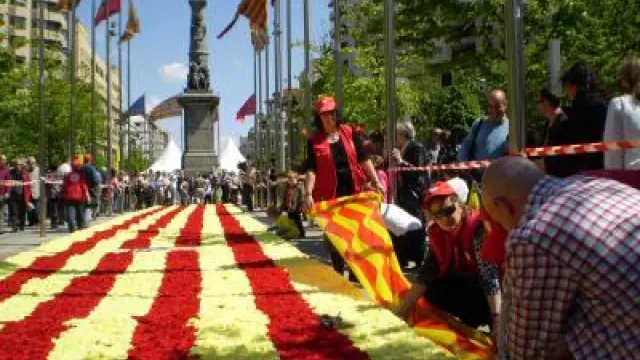 Zaragoza celebra por todo lo alto el Día de San Jorge y la Fiesta de la Primavera