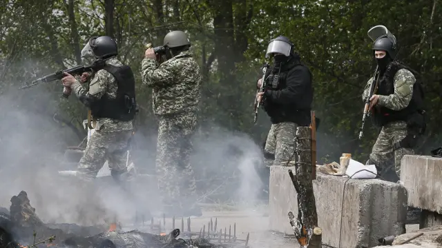 Soldados ucranianos en la zona de conflicto