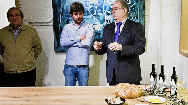 Álvaro González Coloma, Miguel Fernández-Sanguino y José María Pisa, en la presentación, en Madrid.