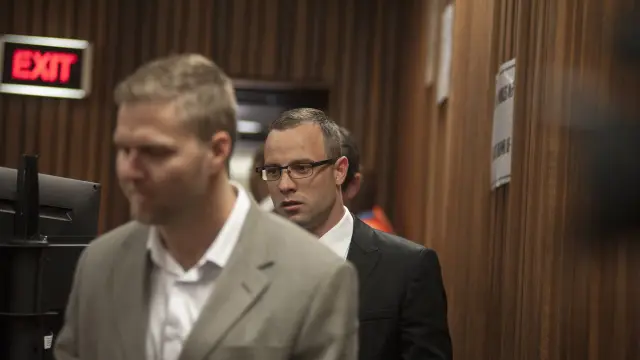 Oscar Pistorius, en su entrada al juzgado este lunes