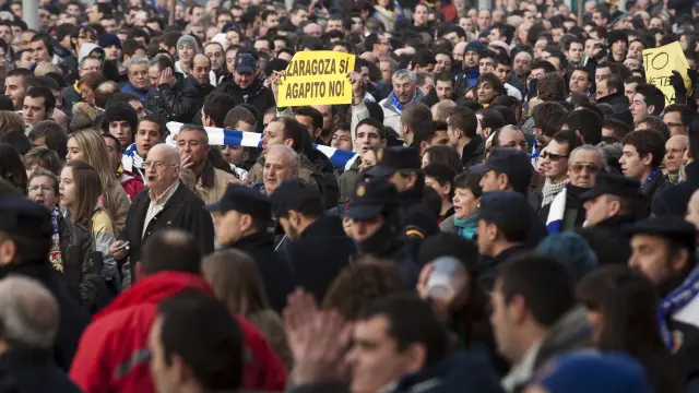 Manifestación de rechazo a Agapito Iglesias, propietario del Real Zaragoza