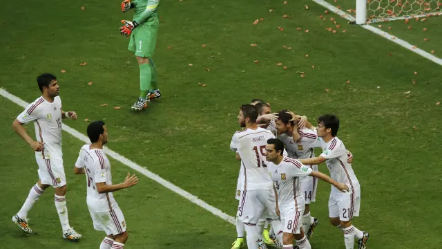 Los jugadores celebran el único gol contra Holanda