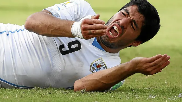 Luis Suárez, tras morder a Chielini en el Mundial.