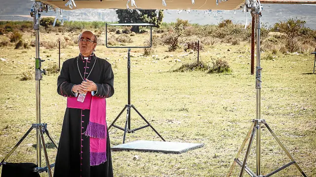 Angulo rodó ya la semana pasada en Tarazona escenas metido en su papel de obispo.