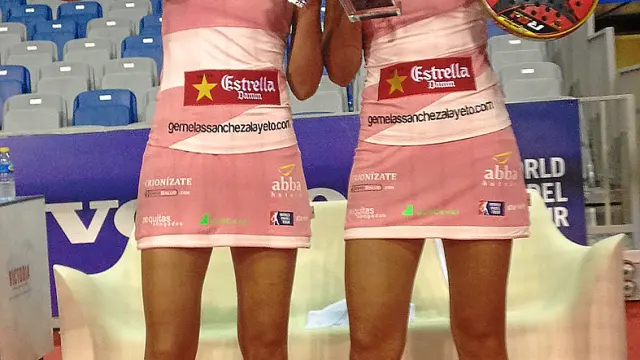 Majo y Mapi Sánchez Alayeto, campeonas el domingo en Málaga.