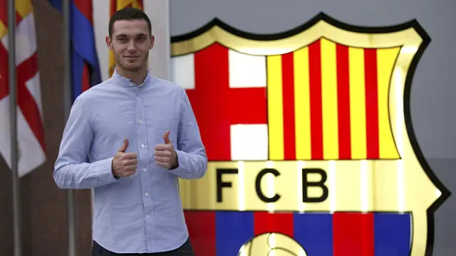 El Barcelona hace oficial el fichaje de Thomas Vermaelen