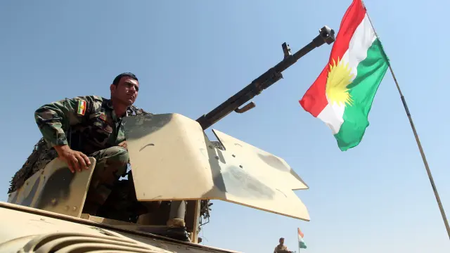 Un soldado en el kurdo en la ofensiva iraquí