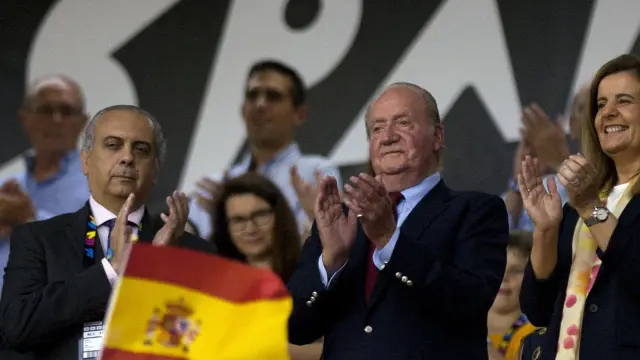 Don Juan Carlos presencia el partido ante Irán
