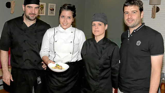 David Poblador, Lorena Pérez, Adriana García y Enrique Júlvez, del restaurante Marengo.