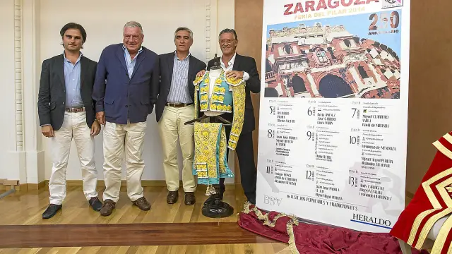 Los miembros de la UTE Simón Casas Production, en la presentación del cartel.