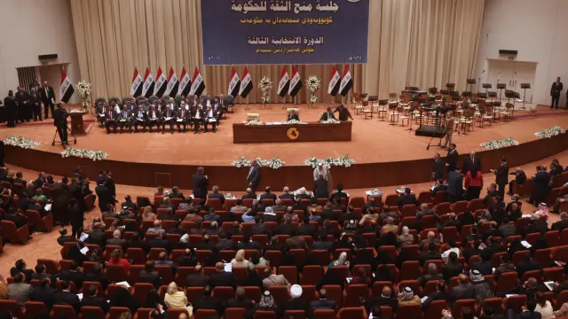 El parlamento iraquí acepta a la mayoría de ministros
