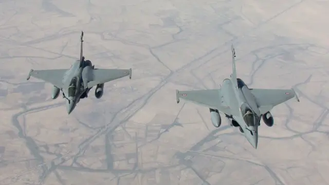 Foto de archivo de aviones de la Fuerzas Armadas francesas