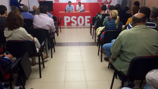 Julio Villarrubia y Carlos Martínez en la sede socialista de Soria
