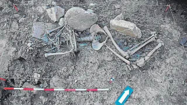 Imagen de los restos de un represeliado hallado en Barcones