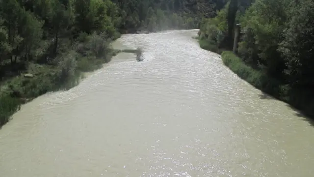 Río Gállego a su paso por Santa Eulalia de Gállego