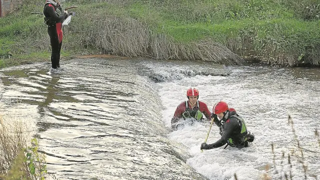 La búsqueda de los especialistas se centró ayer en el cauce del río Jiloca.